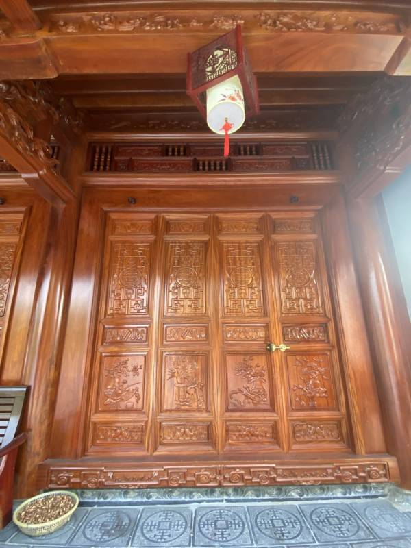 Cửa nhà thờ -  CNT05